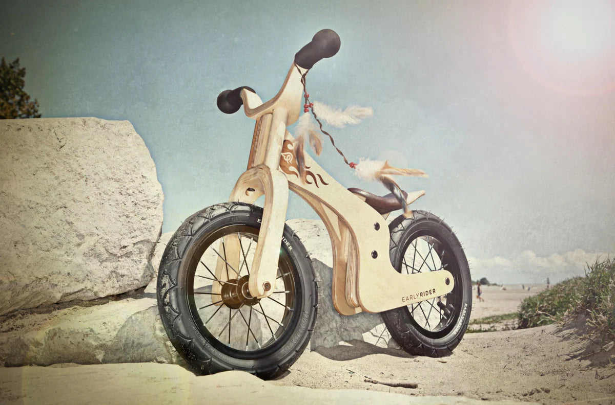 video Bicicleta balans copii EARLY RIDER Lite Lemn plaja