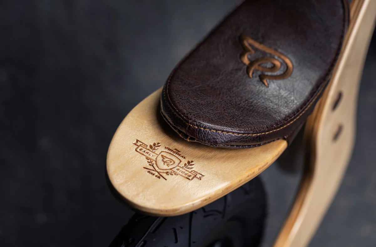 video Bicicleta balans copii EARLY RIDER Lite Lemn detaliu sa