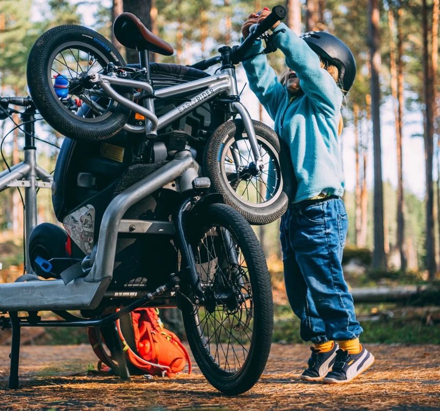 Cât de importantă este greutatea bicicletei pentru copii și care sunt cele mai ușoare modele?